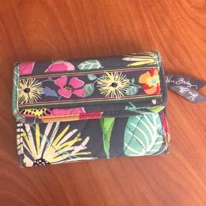 Jazzy blooms euro wallet